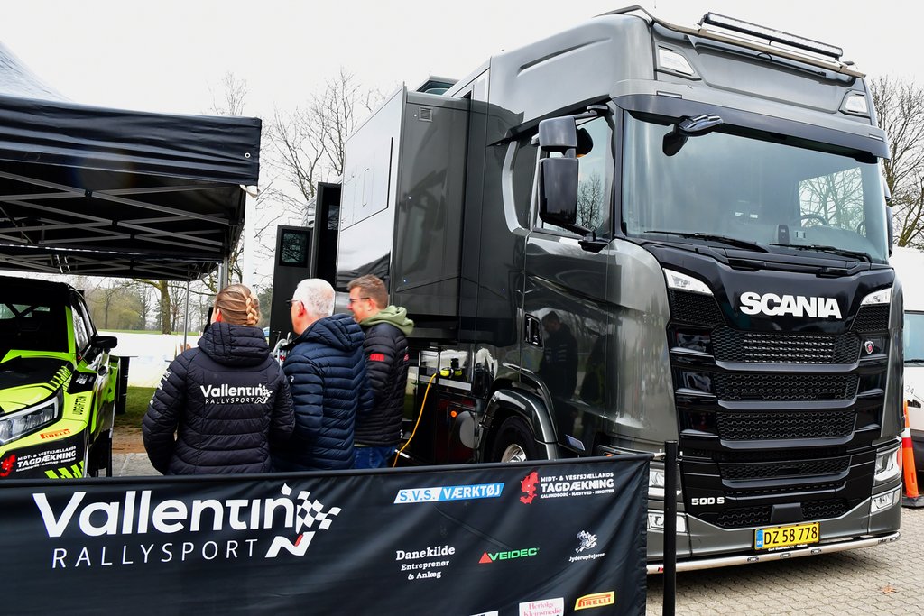 Vallentin Rallysport har udskiftet teamets hidtidige servicetruck med en ny og større plus en ny og større trailer til den opgraderede Hyundai i20N
(Foto: Morten Dam)